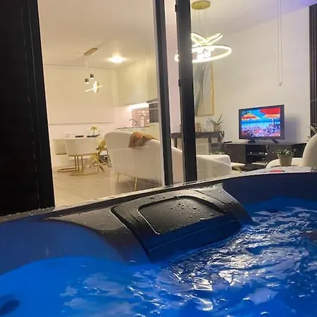 Luxury House With Jacuzzi And Sauna Tatil Evi